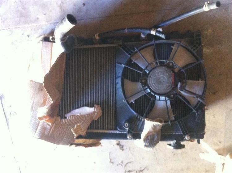 Радиатор основной Хонда Фит в Новочеркасске 1288
